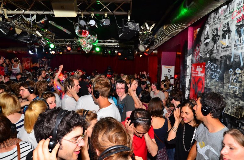 Party - Silent Disco – Stuttgarts 4. Kopfhörer-Party - Keller Klub in