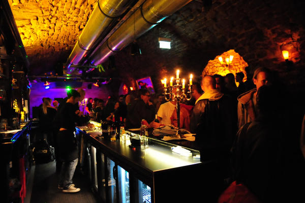 Single bar frankfurt am main
